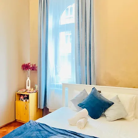 Kerepesi 3 - Opposite Keleti Station Privat bolig Budapest