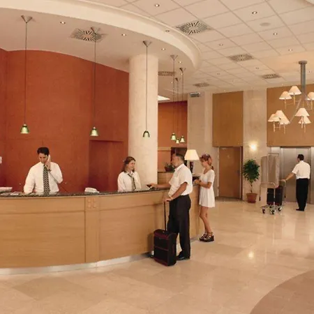 Ibis Styles Center 3*