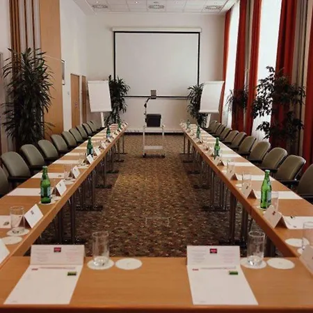 Ibis Styles Center