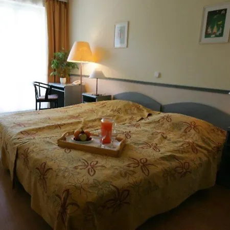 Corvin Corvin Wing Hotel 4*