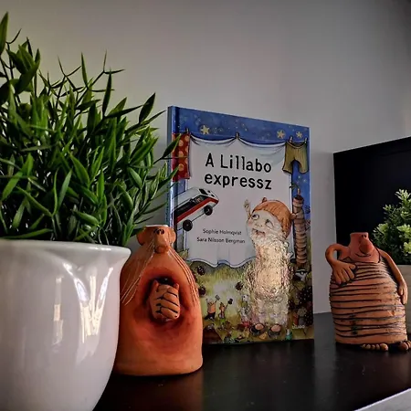 Viva - Cosy Flat In - Free Parking Apartman *