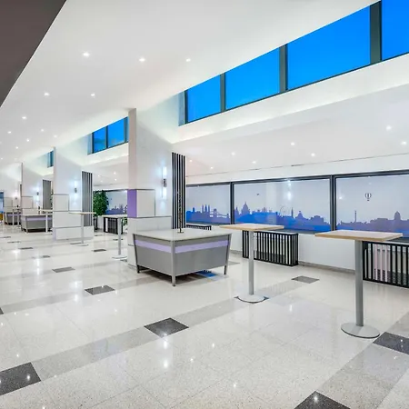 Hotel Ibis Castle Hill