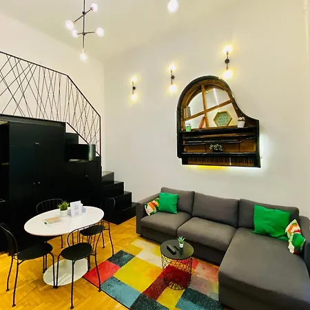 Apartment Cozy Downtown 2br Ground Fl - Piano Budapest