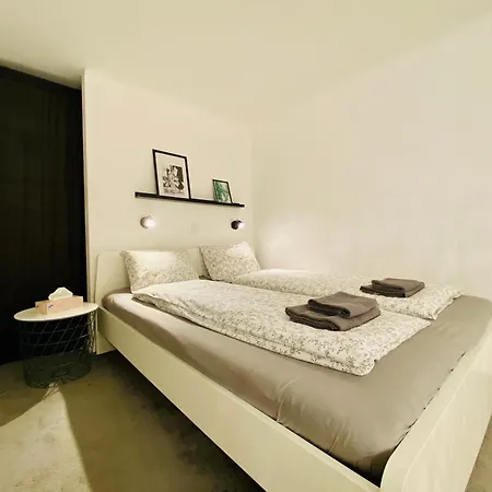 Cozy Downtown 2br Ground Fl - Piano * Budapest