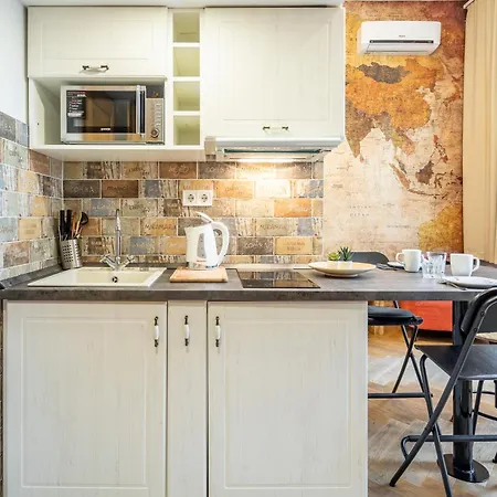 Luxurious At Center Apartman