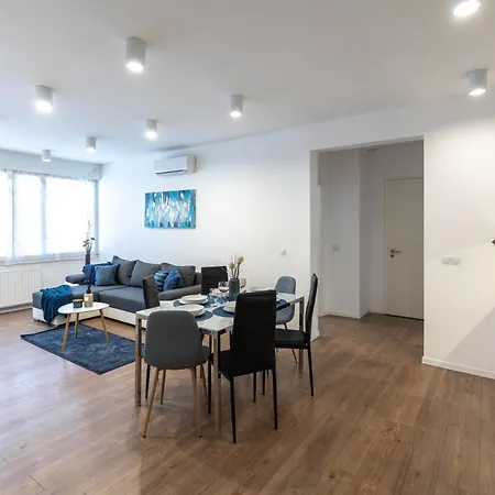 Gems Of - Tiger Eye Apartment