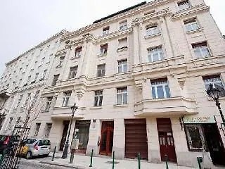 Vaci Utca Hotel