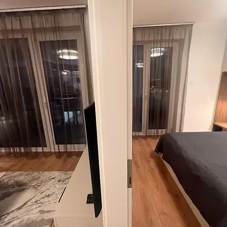 Karzo Lk 208 Budapesta
