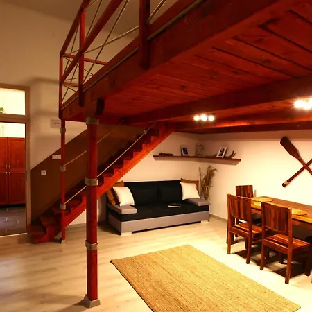 Goldcentral Danube Apartment Budapest