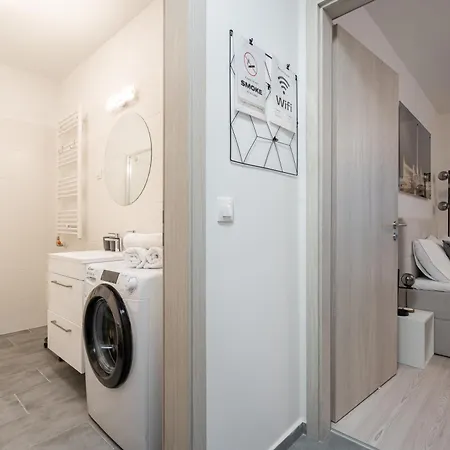 Heroes Square Apartment