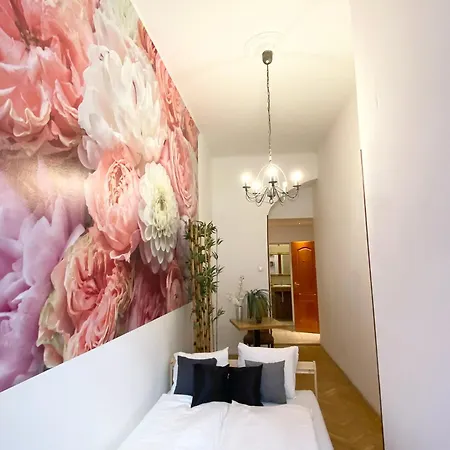 Vaczi Relax Boutique Suits Appartamento *