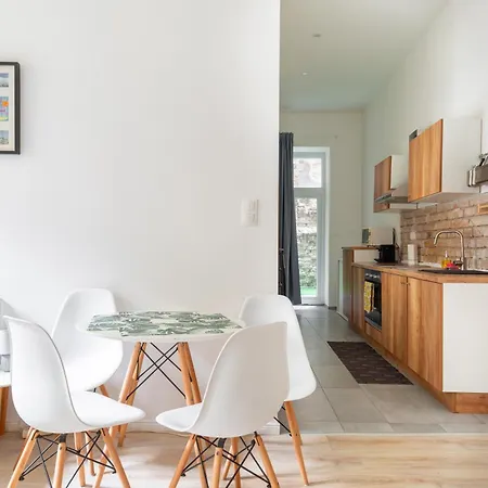 Central Studio By Stn Apartment