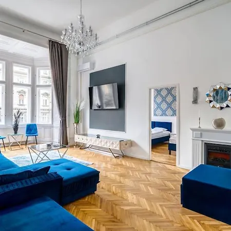 Andrassy Grandeur With Indoor Parking * Budapest