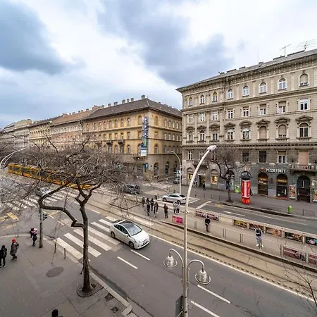 Andrassy Grandeur With Indoor Parking * Budapest