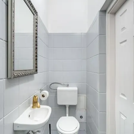 Apartment Andrassy Grandeur With Indoor Parking *