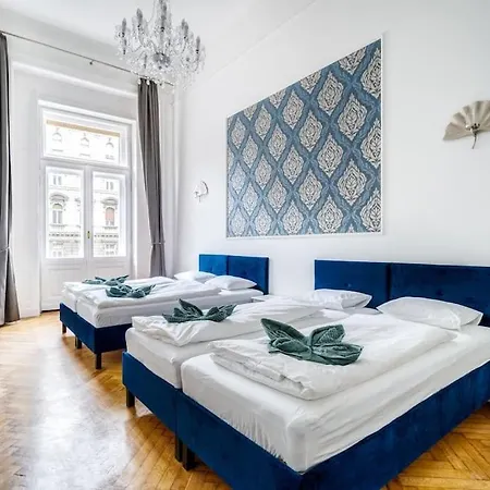 Apartment Andrassy Grandeur With Indoor Parking Budapest