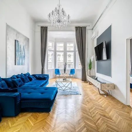 Apartment Andrassy Grandeur With Indoor Parking *