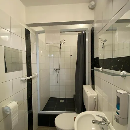 Apartment Rest In Allaga Budapest