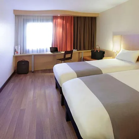 Ibis Heroes Square 3* Будапешт