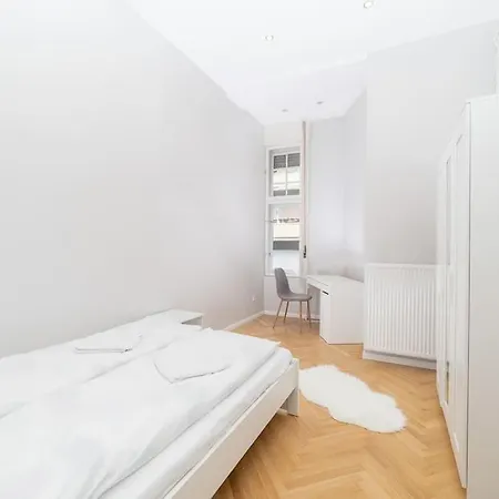 Apartment Cityscape Budget Vas *