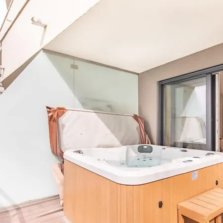 Apartment Jacuzzi On Terrace - Unique *