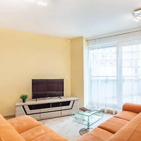 Jacuzzi On Terrace - Unique Apartment Budapest