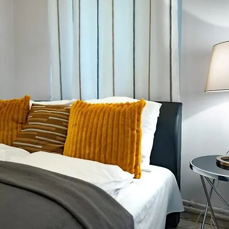 Apartament Chic Flat With River View