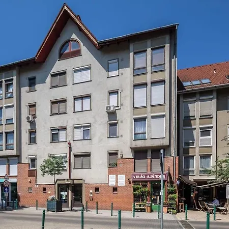 Sunny Balcony - Cute And Cozy Appartement