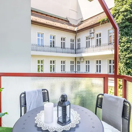 Appartement Sunny Balcony - Cute And Cozy *