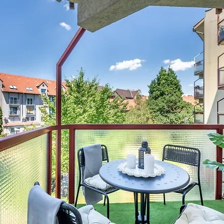 Sunny Balcony - Cute And Cozy Appartement