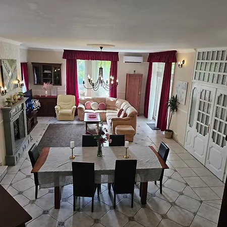 Relax & Wellness Diosd Villa *