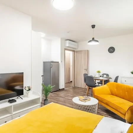 Balcony - Easy Parking - Comfy Apartman *