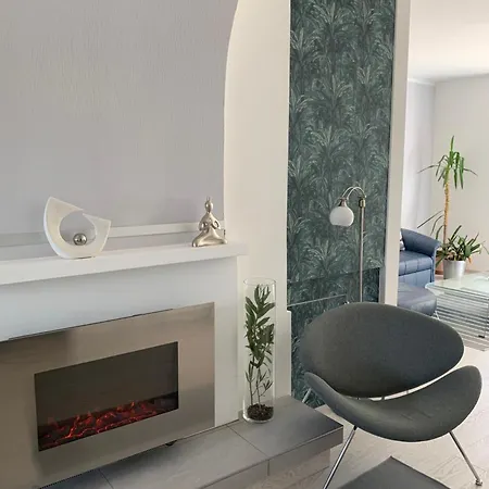 Panorama On The Hill With Free Garage Apartment *