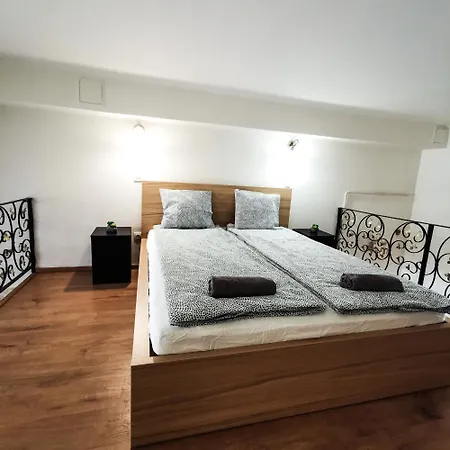 Urban Oasis Close To The Area Of Universities Appartement