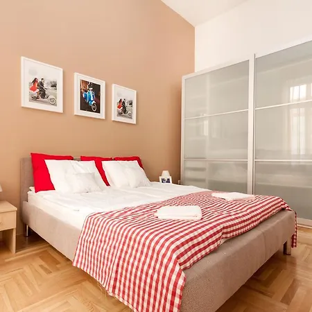Hotel Easy Star 3*