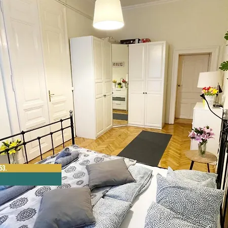 Little Americas Music Academy Apartment *