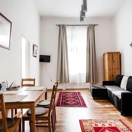 Comfortable Flat With Prime Location Near Oktogon Apartment