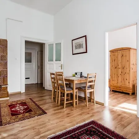 Apartment Comfortable Flat With Prime Location Near Oktogon
