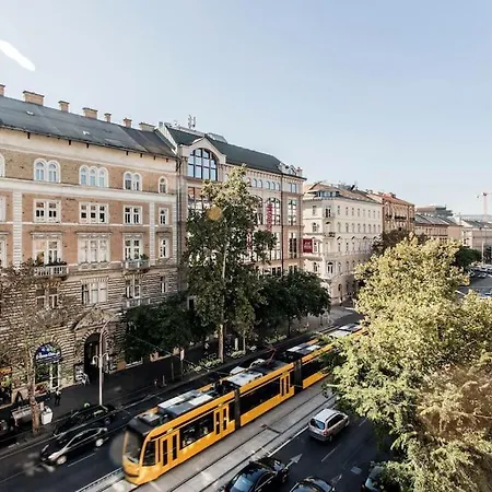 Comfortable Flat With Prime Location Near Oktogon * Budapest