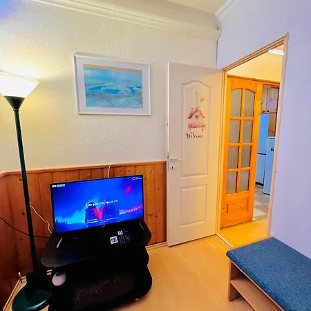 Chloe Ll Apartment
