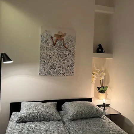 Stylish By The Vigszinhaz Theater * Budapest