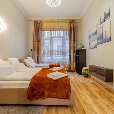 Efad Lux 2 Budapest