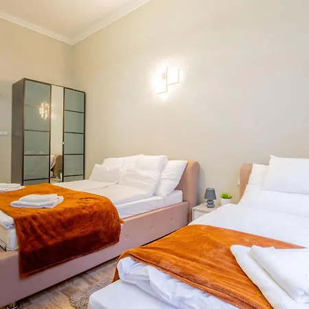 Efad Lux 2 Budapest