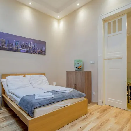 Efad Lux 2 Apartment Budapest