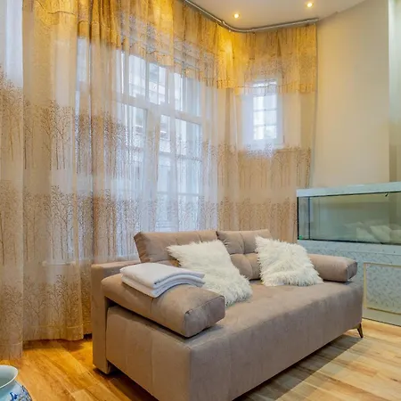 Efad Lux 2 Budapest