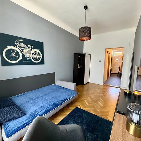 Tarsashazi Lakas Budapesten Koezel Mindenhez Apartment Budapest