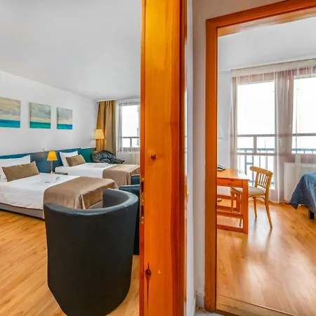 Aparthotel Corvin