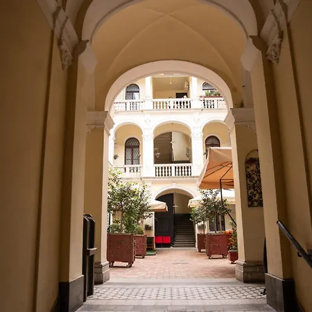 Danube Dwelling Akacfa 41 Appartamento