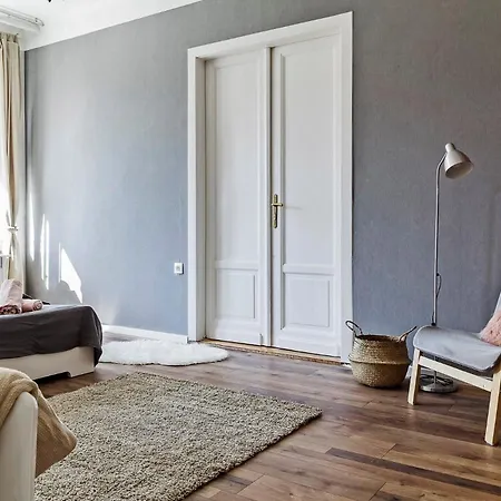 Cozy 4 Bedroom Overlooking The Basilica Budapest
