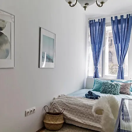 Apartment Cozy 4 Bedroom Overlooking The Basilica Budapest